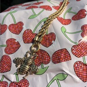 Chic Gold Bee Necklace